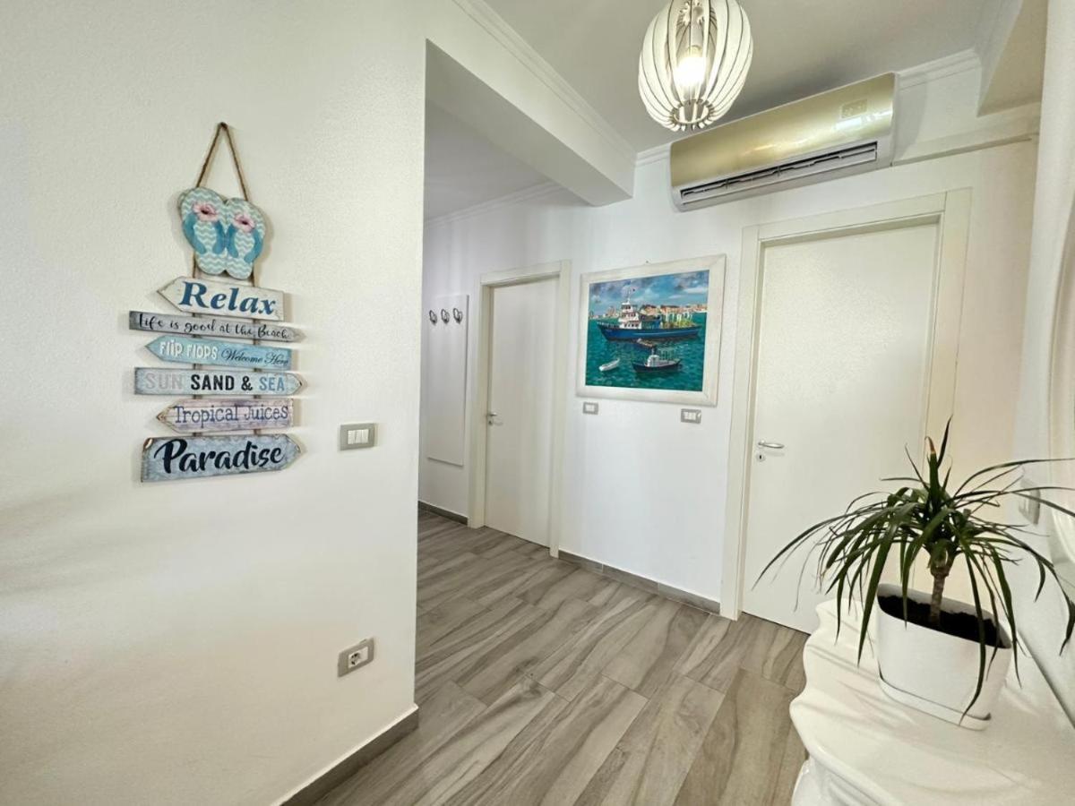 Sofia'S Holiday Apartment Vlore Bagian luar foto