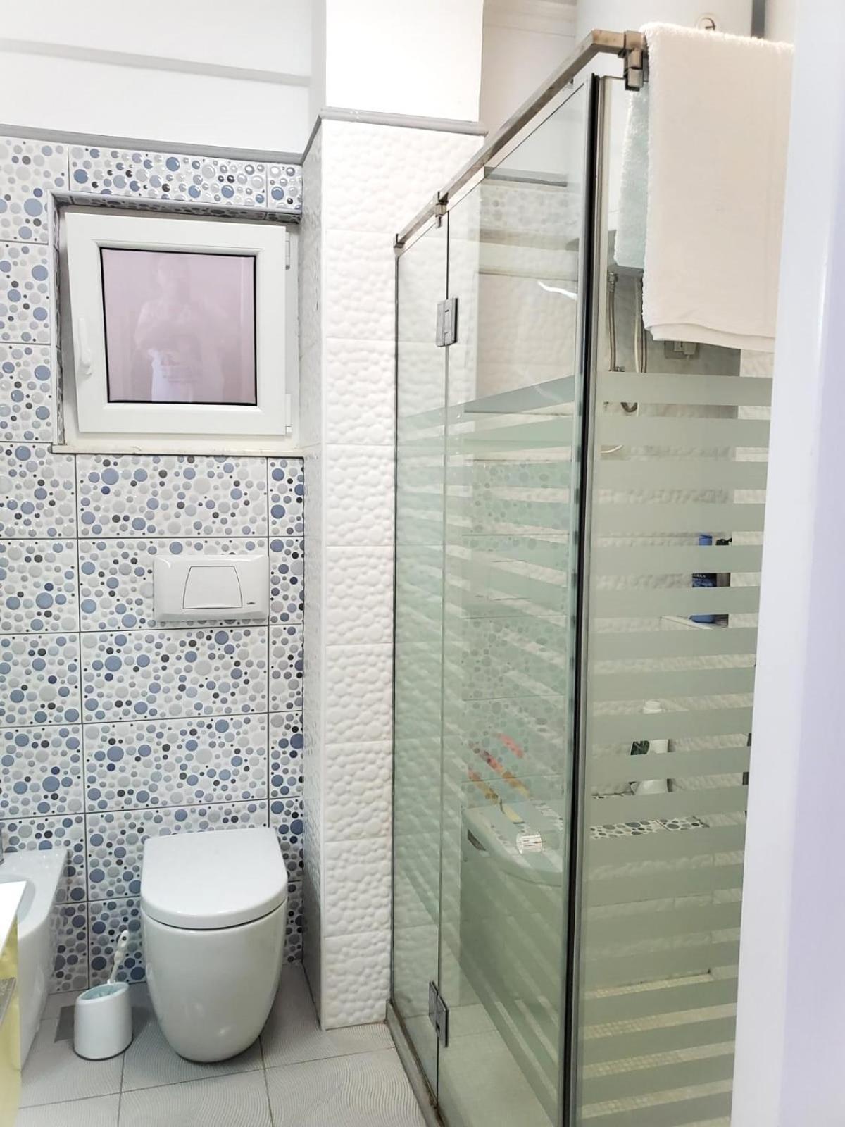 Sofia'S Holiday Apartment Vlore Bagian luar foto