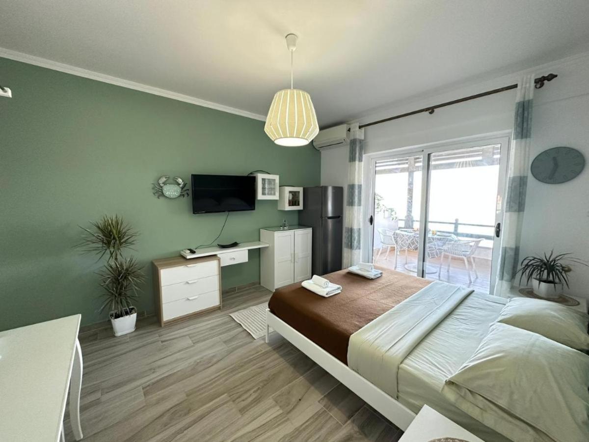 Sofia'S Holiday Apartment Vlore Bagian luar foto