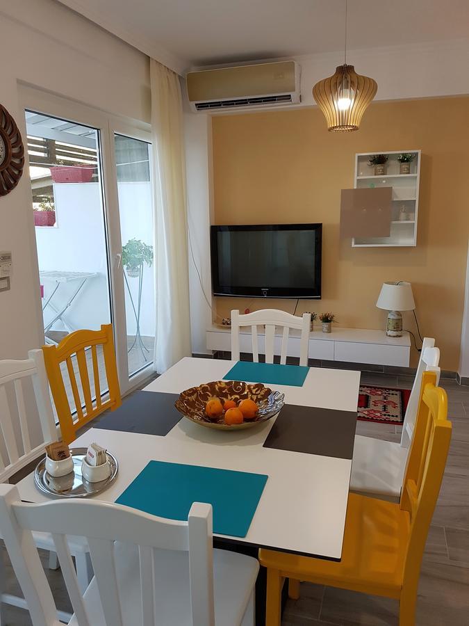 Sofia'S Holiday Apartment Vlore Bagian luar foto