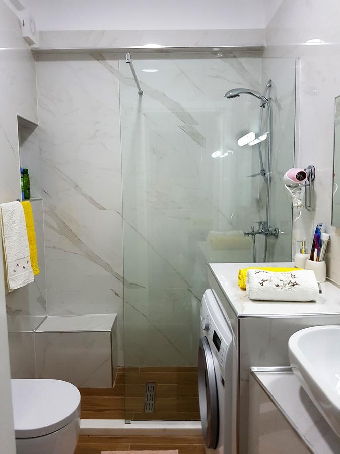 Sofia'S Holiday Apartment Vlore Bagian luar foto