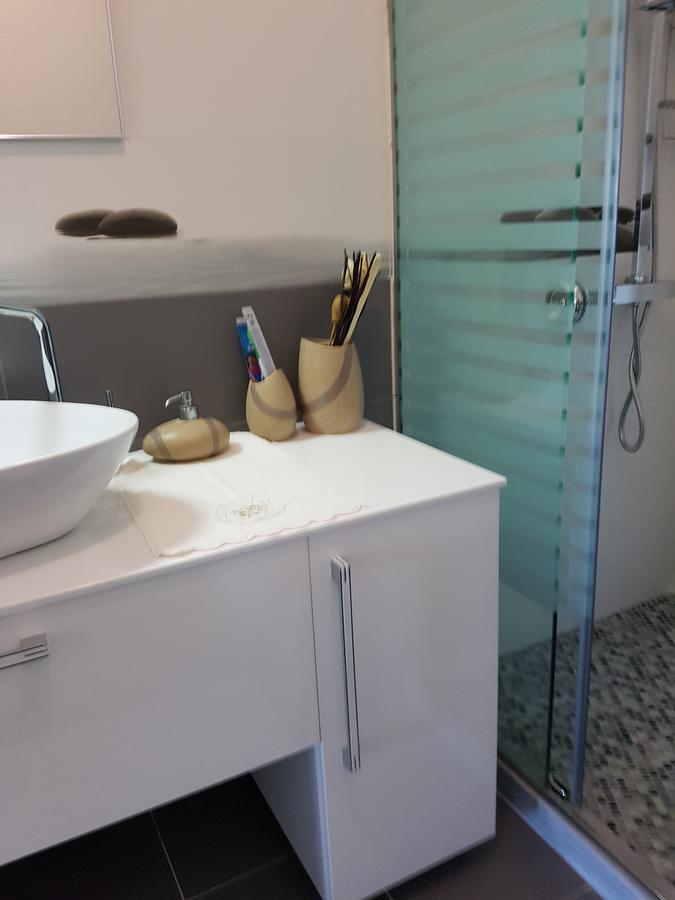 Sofia'S Holiday Apartment Vlore Bagian luar foto