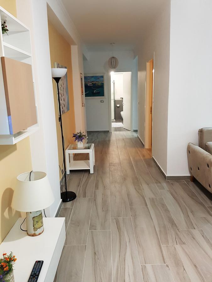 Sofia'S Holiday Apartment Vlore Bagian luar foto