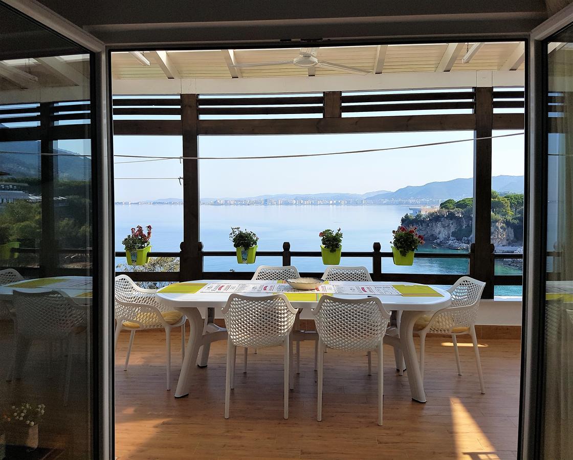 Sofia'S Holiday Apartment Vlore Bagian luar foto