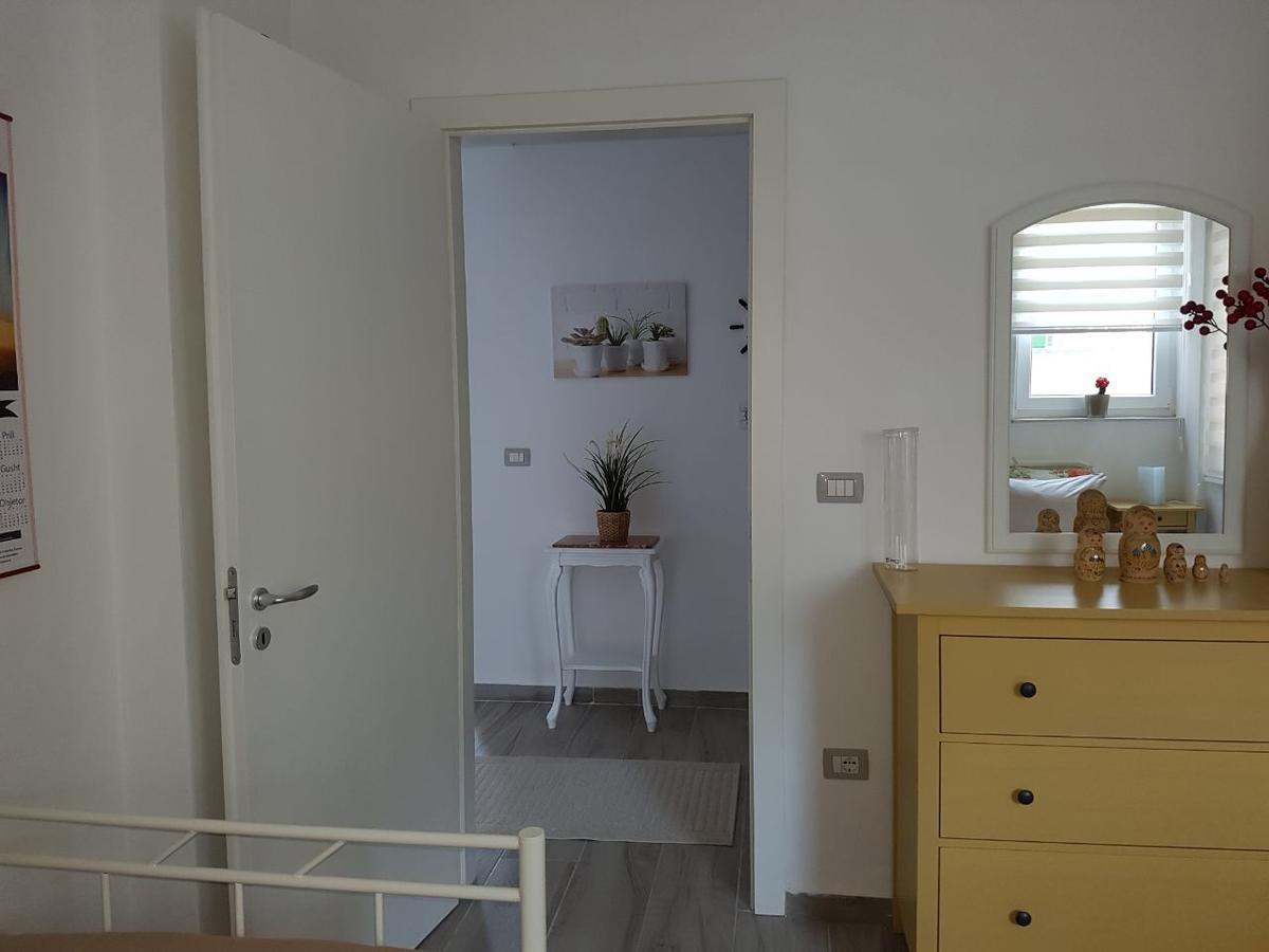 Sofia'S Holiday Apartment Vlore Bagian luar foto