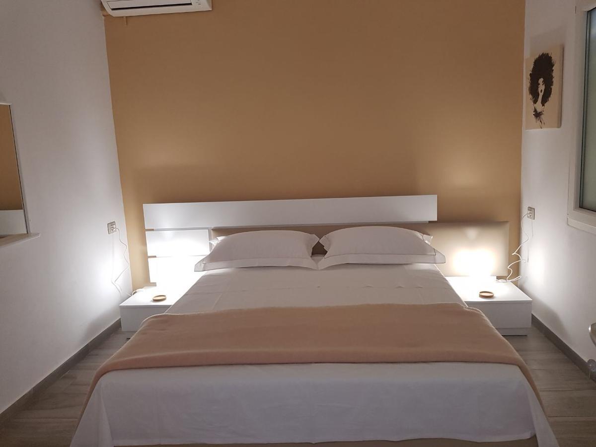 Sofia'S Holiday Apartment Vlore Bagian luar foto