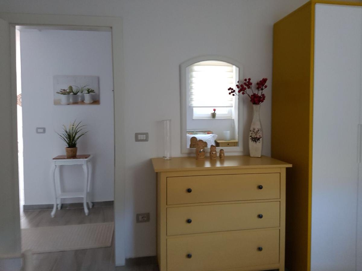 Sofia'S Holiday Apartment Vlore Bagian luar foto