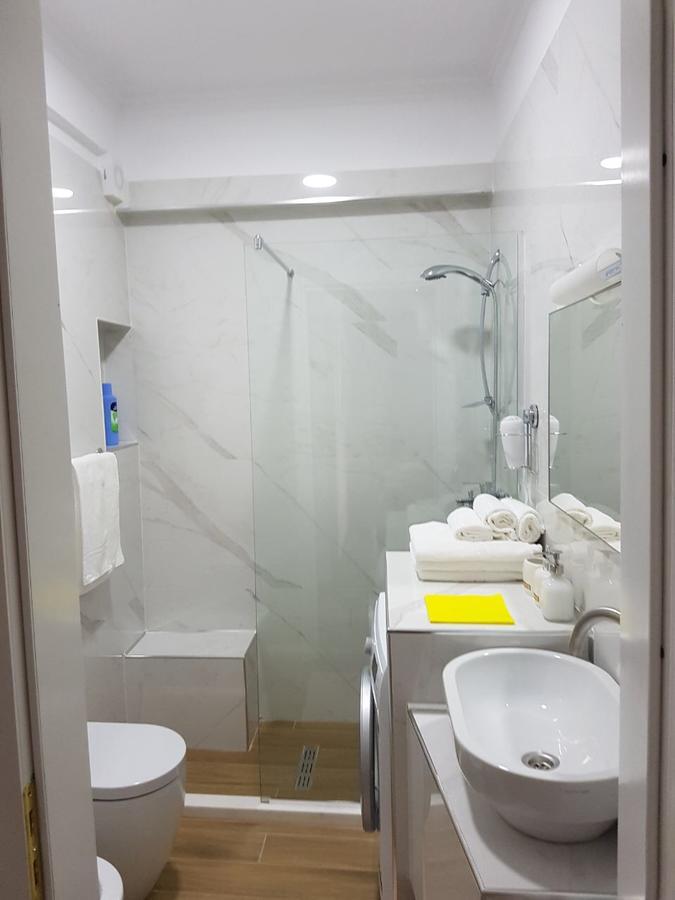 Sofia'S Holiday Apartment Vlore Bagian luar foto